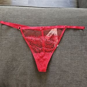 Victoria's Secret Women's Red Dream Angels Lace V-string Panty Size Large